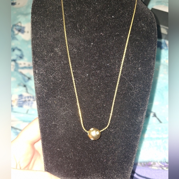 Elegant Gold Necklace with Bead Accent - Picture 3 of 5